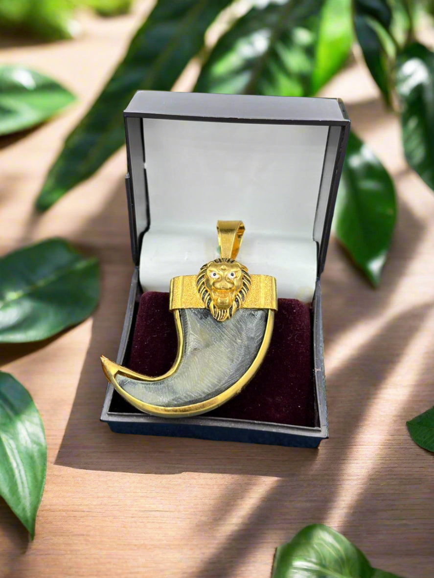 LION NAIL PENDANT FOR MEN