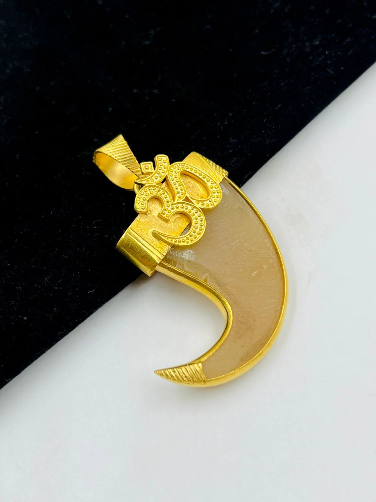 1 GRAM GOLD FORMING SURYA NAIL PENDANT FOR MEN DESIGN
