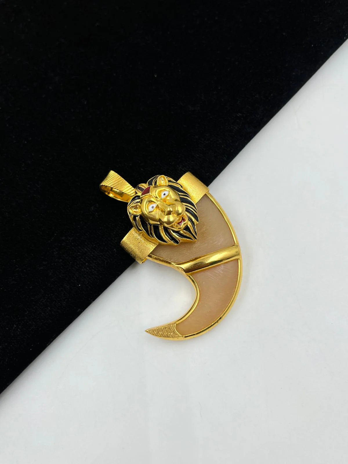 1 GRAM GOLD FORMING SURYA NAIL PENDANT FOR MEN DESIGN